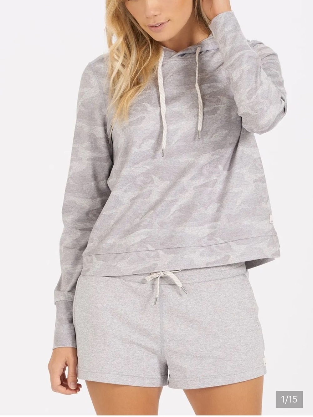 Vuori Halo Essential Wmns Lightweight Cropped Hoodie Sweatshirt~Pale Camo~S